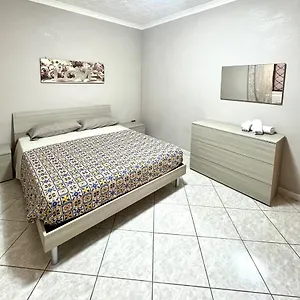  Apartment Sea